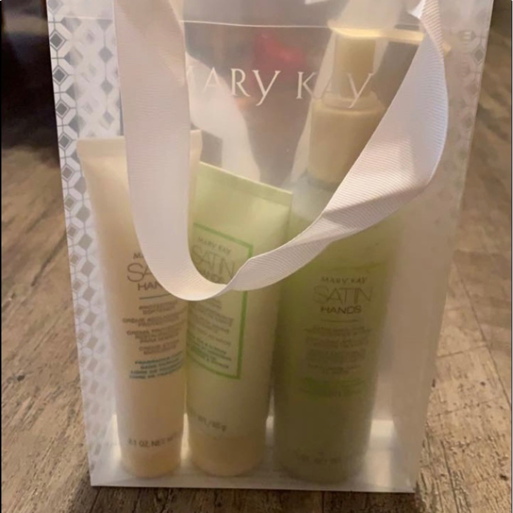 Mary Kay Satin Hands
